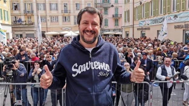 Gli auguri di Salvini per la festa della mamma: "Auguri a tutte le mamme ma non alle genitrici 2"