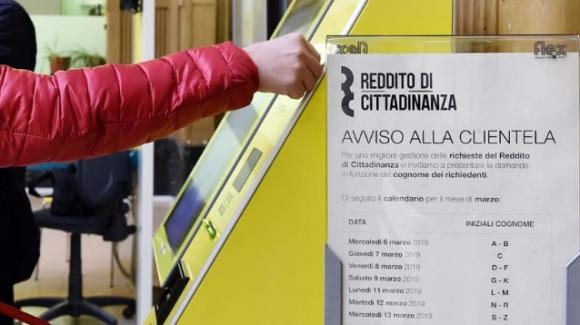 Reddito Di Cittadinanza Scoppia Il Caso Delle Commissioni