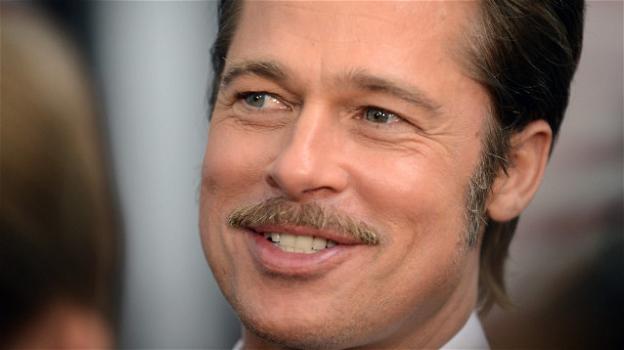 Continua il tour culturale di Brad Pitt in Italia. I paparazzi lo pizzicano a dormire su un motoscafo a Venezia
