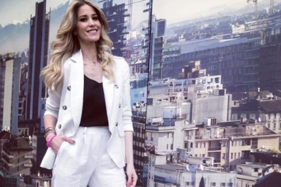 Elena Santarelli ricomincia da New York, vacanza in famiglia per festeggiare la guarigione del piccolo Giacomo