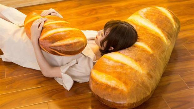 Per una notte più comoda ecco il cuscino a forma di pane