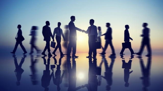 Altro che fannulloni: il 92% degli italiani lavora più del dovuto