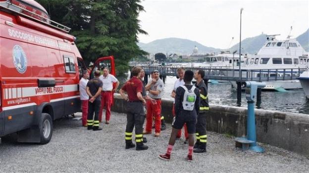 Como, 15enne festeggia l’ultimo giorno di scuola gettandosi nel lago di Como: soccorso, muore subito dopo