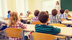 Palermo, maestra sgrida i suoi alunni perché non le fanno il regalo di fine anno