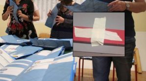 Crocifisso coperto con lo scotch in seggio: polemica