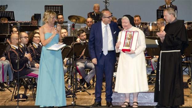 Padova: suore francescane elisabettine premiate dalla polizia alla presenza di Gabrielli