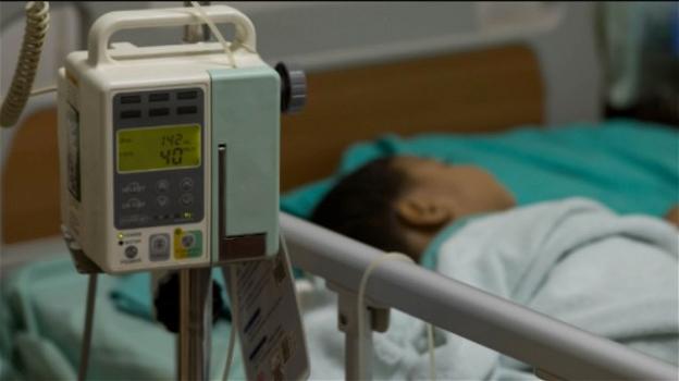 Salerno, bambina di 8 mesi arriva priva di vita in ospedale: escoriazioni e lividi sul corpo