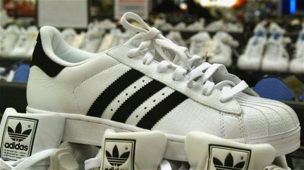 Il Tribunale UE dichiara nullo il logo a tre strisce parallele dell’Adidas