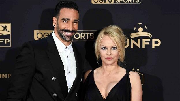 Pamela Anderson tronca la sua storia con il calciatore Rami: “È un bugiardo, aveva una doppia vita”