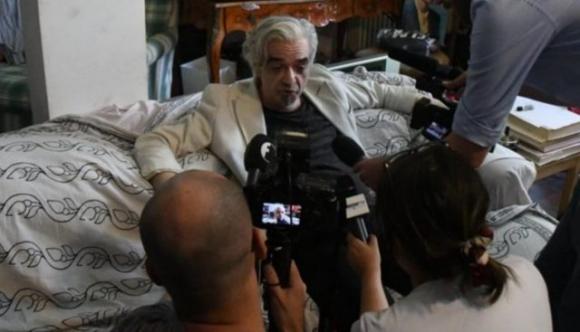 Morgan colpito da un malore: sfratto rinviato per motivi di salute
