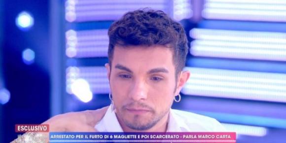 Selvaggia Lucarelli umilia Marco Carta: “Ha chiesto 8.000€ per l’ospitata al Gay Pride”