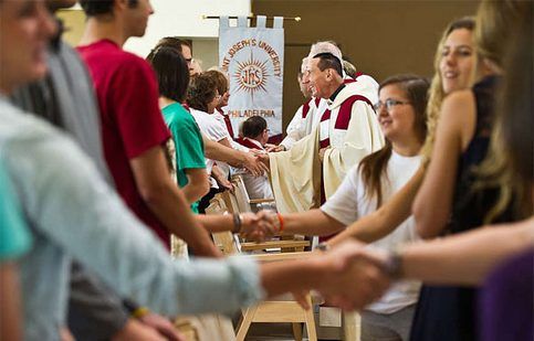 Il Comune italiano dove si va in chiesa per rimorchiare e trovare l’anima gemella