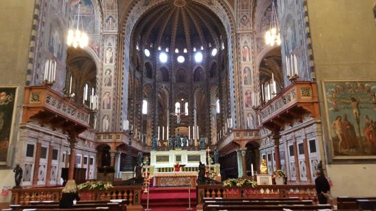 Il Comune italiano dove si va in chiesa per rimorchiare e trovare l’anima gemella
