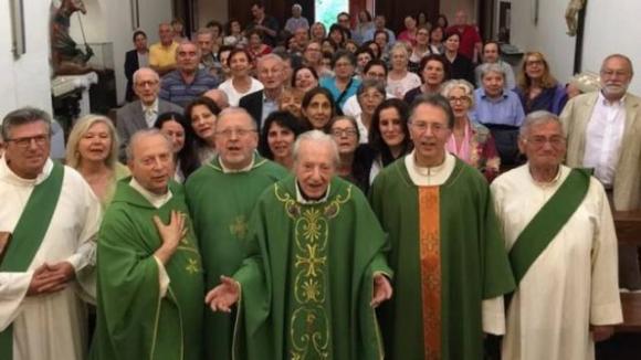 Ha quattro figli, tutti diventati preti come lui: la storia di Don Probo che ha appena compiuto 100 anni