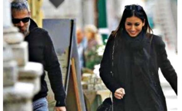 Elisabetta Gregoraci, primo bacio “ufficiale” al mare con il suo fidanzato: ecco di chi si tratta