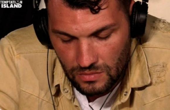 Temptation Island, la coppia Jessica-Andrea scoppia, lui dopo aver visto i video: “Mi fai schifo!”