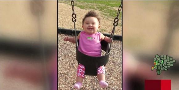 Dimenticata nell’auto per 15 ore, muore bambina di 11 mesi