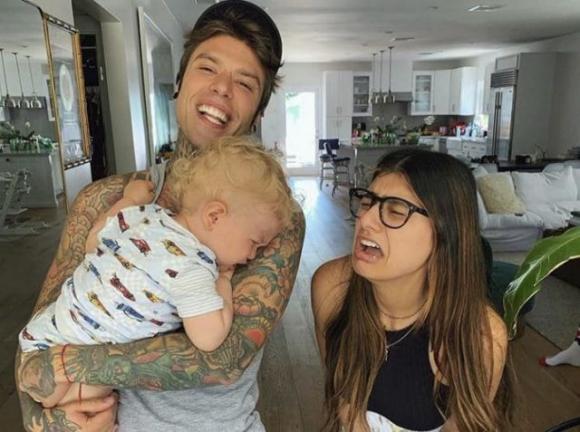 Fedez presenta al piccolo Leone l’ex Pornostar: “Ora piangi, ma un giorno…”
