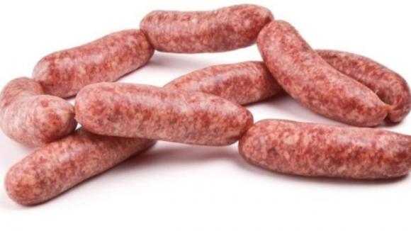 Allarme salmonella, salsicce ritirate dal mercato: il lotto contaminato dal batterio