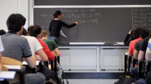 Quota 100 e immissioni in ruolo: oltre 20mila posti vacanti e precariato in aumento