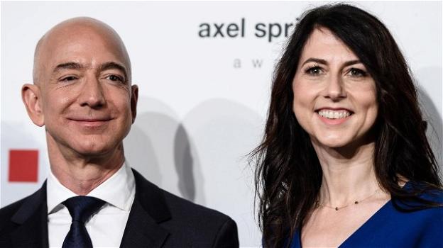 Jeff Bezos e l’ex moglie MacKenzie Tuttle formalizzano il divorzio a Washington