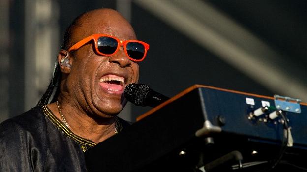 Stop ai concerti per Stevie Wonder: il cantante subirà un trapianto di rene a settembre