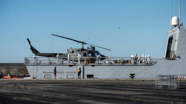 Immigrazione, si muove anche la Difesa: la marina militare chiuderà i porti