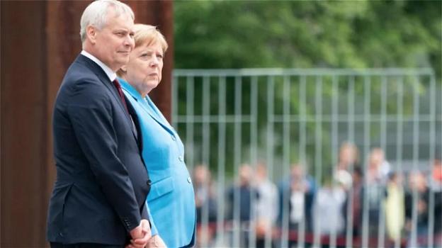 Nuovi tremori per Angela Merkel: dubbi sulla sua salute