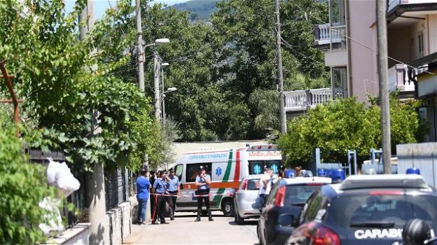 Napoli: bimba di 16 mesi muore, lanciata dal balcone dal padre che dopo il folle gesto tenta il suicidio