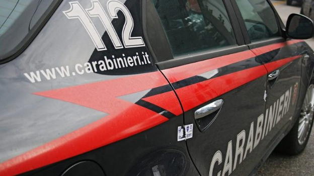 Oristano, famiglia sorprende ladro in casa: arrestato grazie ai bambini di 12 e 7 anni