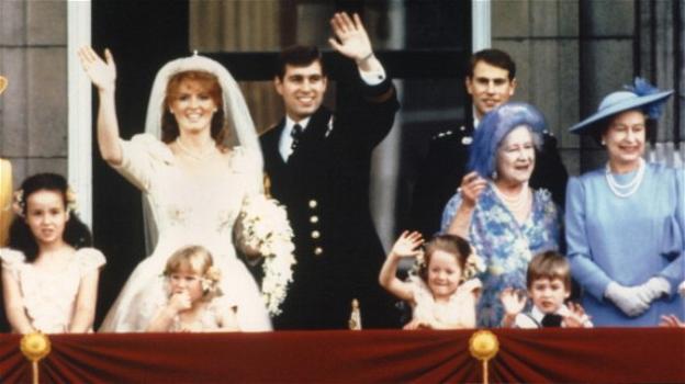 Sarah Ferguson e il principe Andrea, i fan festeggiano l’anniversario del loro matrimonio con un simpatico videoclip