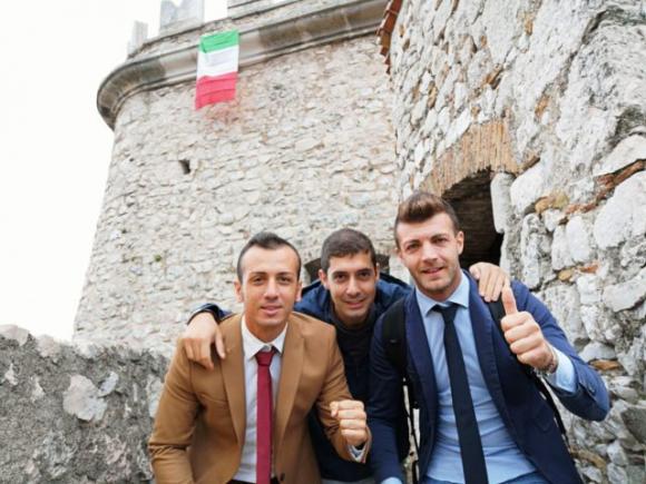 Tre pugliesi issano il tricolore a Fiume per provocazione