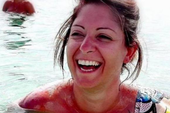 Roberta, uccisa nella vasca dal fidanzato perché voleva lasciarlo. Il post da brividi prima di morire: “Il problema è quello di amare male”