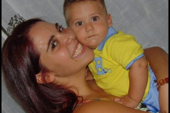 Il piccolo Leonardo, il bimbo morto a Novara: la mamma e il compagno si scambiavano sui cellulari le foto degli abusi