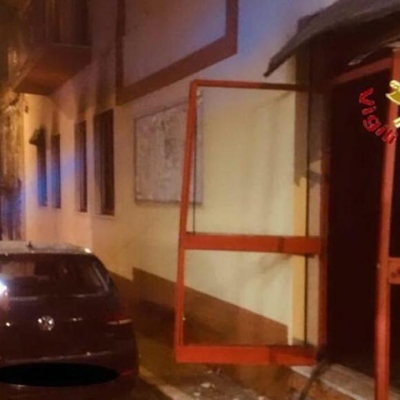 Attentato a una sede del PD nel nuorese