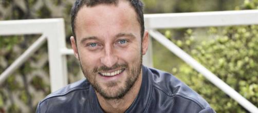 Francesco Facchinetti furioso sui social: “Mi hai tradito, te la farò pagare fino alla fine dei tuoi giorni”