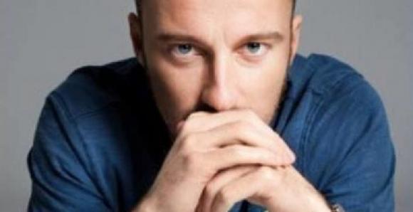 Francesco Facchinetti furioso sui social: “Mi hai tradito, te la farò pagare fino alla fine dei tuoi giorni”