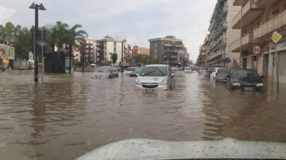 Meteo, intensa fase di maltempo in arrivo con temporali e grandine. Allerta in sei regioni