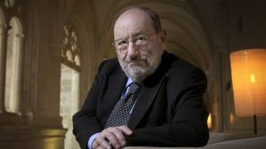 Umberto Eco: Vittorio Sgarbi dedica un monumento al noto letterato