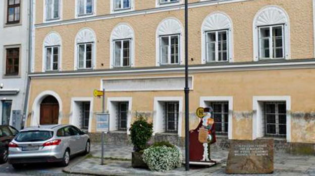 Lo stato austriaco ha speso 810 mila euro per espropriare la casa natale di Adolf Hitler