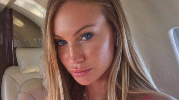 Taylor Mega senza vergogna in topless: il video bollente sulla barca scatena le fantasie del web