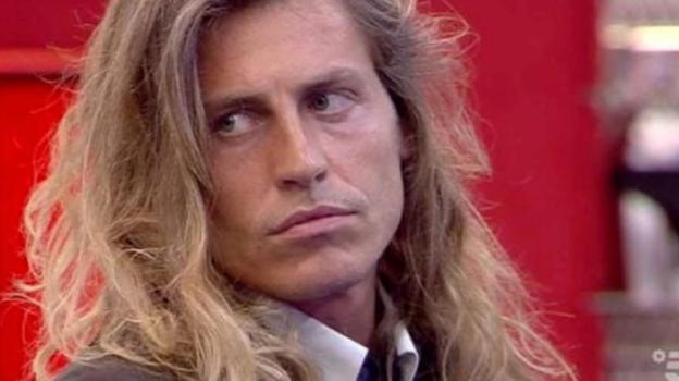 Alberto Mezzetti, l’ex vincitore del Grande Fratello parla dei suoi debiti: "Mi restano da pagare 500 mila euro"