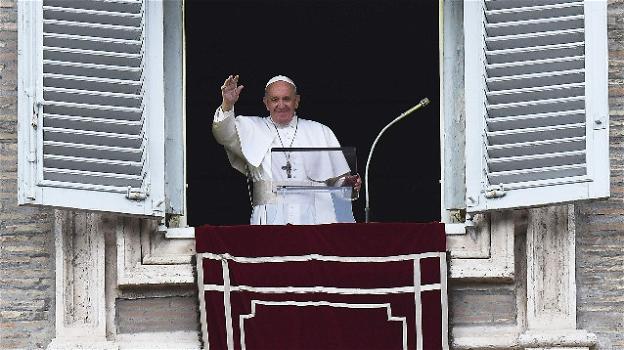 Papa Francesco all’Angelus, nella Festa dell’Assunta, invita a scegliere la gioia