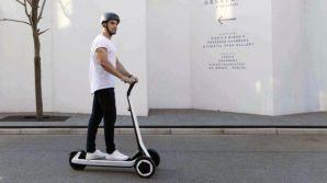 Ecco il monopattino elettrico che si ricarica da solo. Si chiama Segway Ninebot