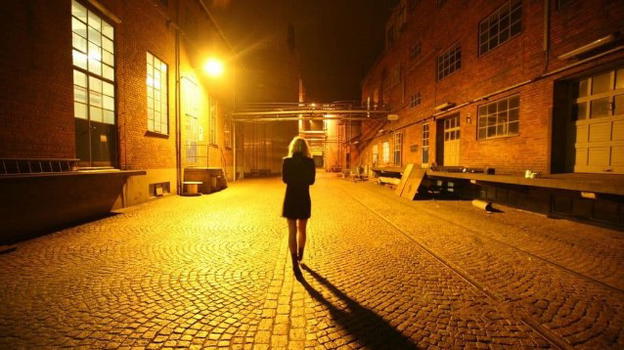 Padova: ragazza esce di casa semi-nuda perchè sonnambula