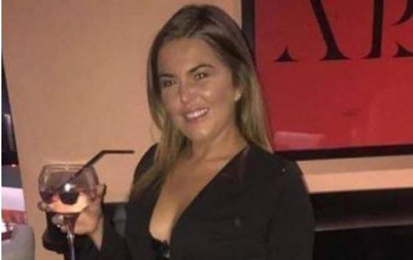 Si ubriaca ad un battesimo a Manchester e si ritrova a Ibiza. Ora rischia il lavoro