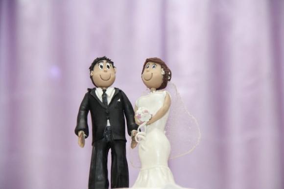 Nel giorno del suo matrimonio sposa defeca nell’abito da 12mila dollari