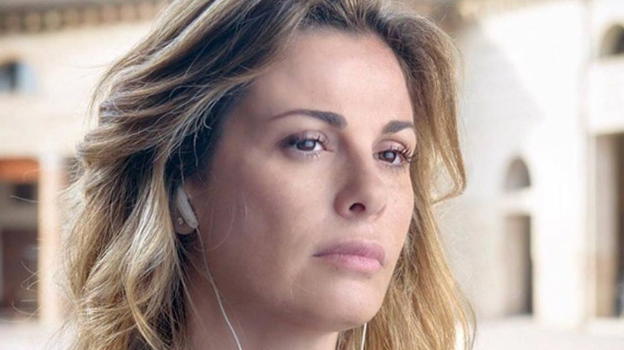 Vanessa Incontrada, nota rivista accusata di body shaming: il web difende l’attrice