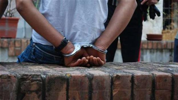 Nuoro, 4 minorenni arrestati in comunità di recupero: accusati di stupro, stalking, violenza e sequestro di persona
