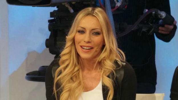 Karina Cascella chiude a "Temptation Island Vip" ma non esclude il "Grande Fratello Vip" per il futuro